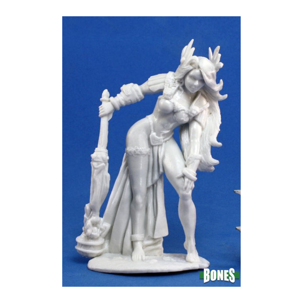 Reaper Bones - Yephima Female Cloud Giant - 77162